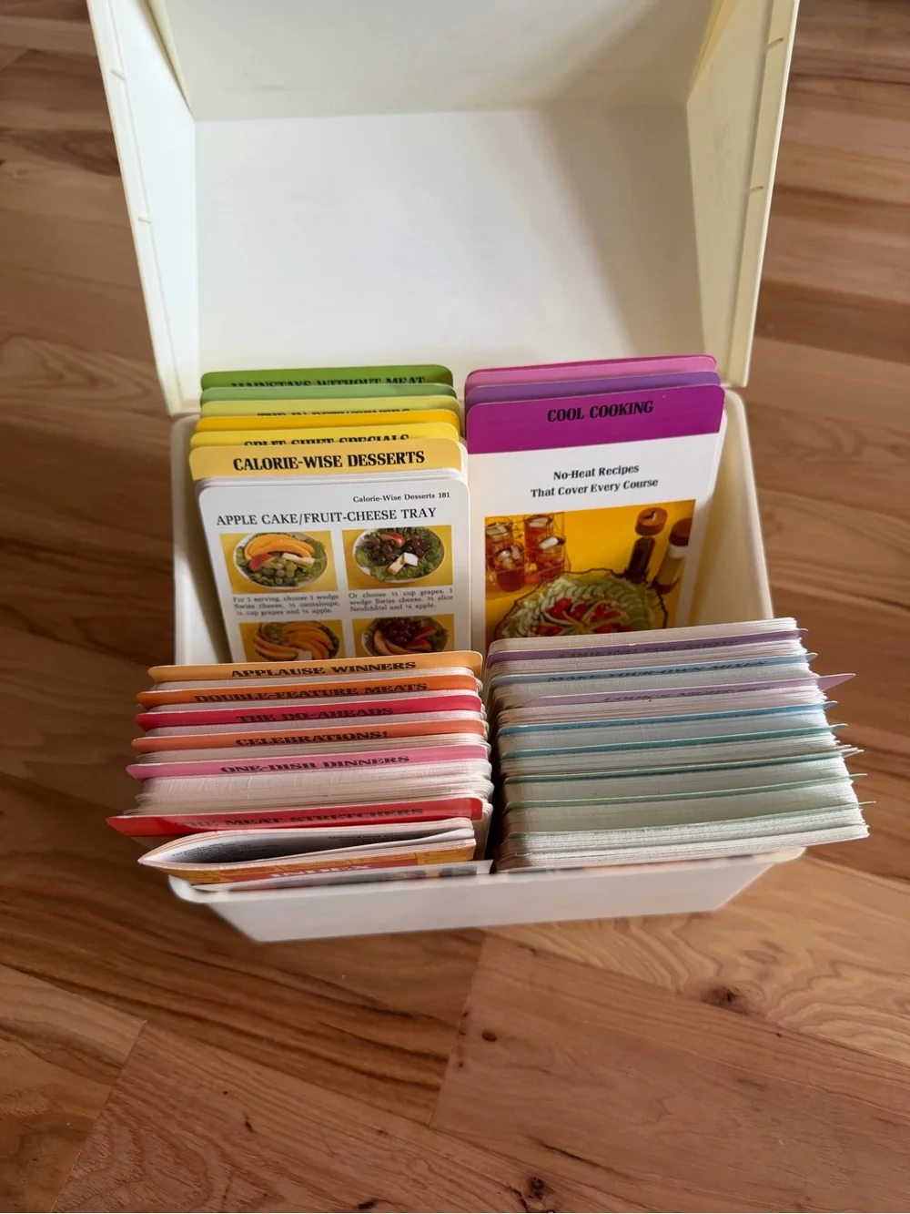 Betty Crocker Recipe Card Set with Multicolored Tabs (Cream Box)